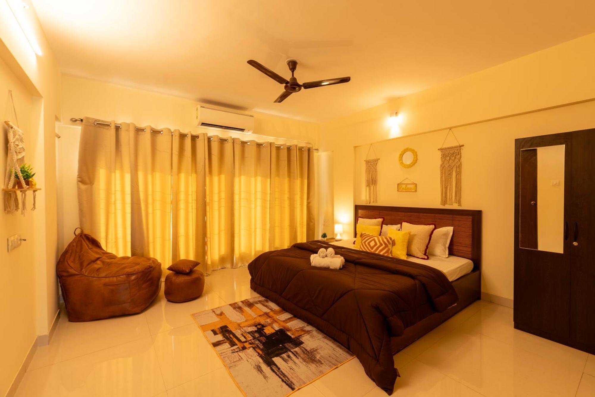 Apartament Spacious, Stylish, Upper Floor 3bhk Near Bkc