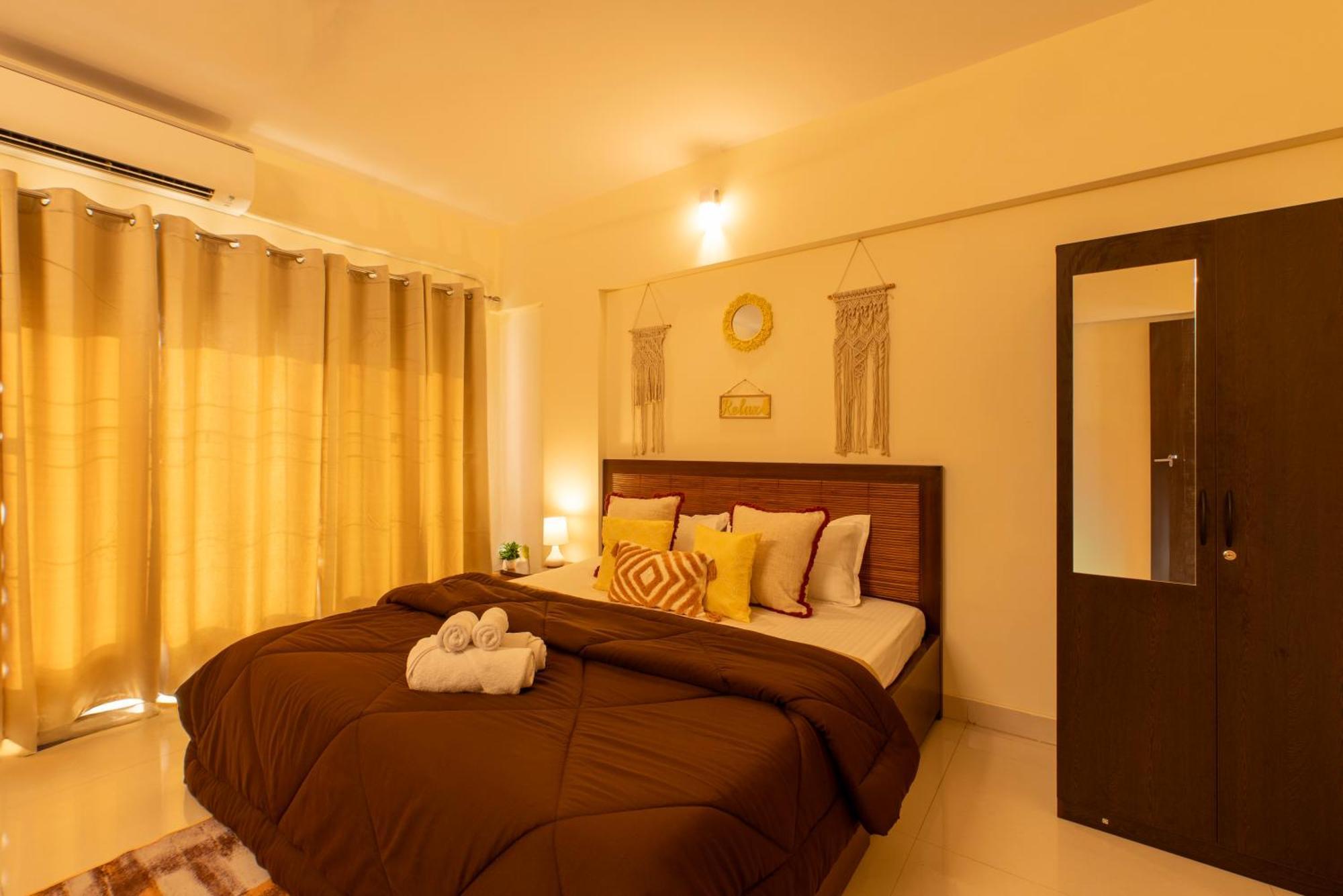 Apartament Spacious, Stylish, Upper Floor 3bhk Near Bkc *