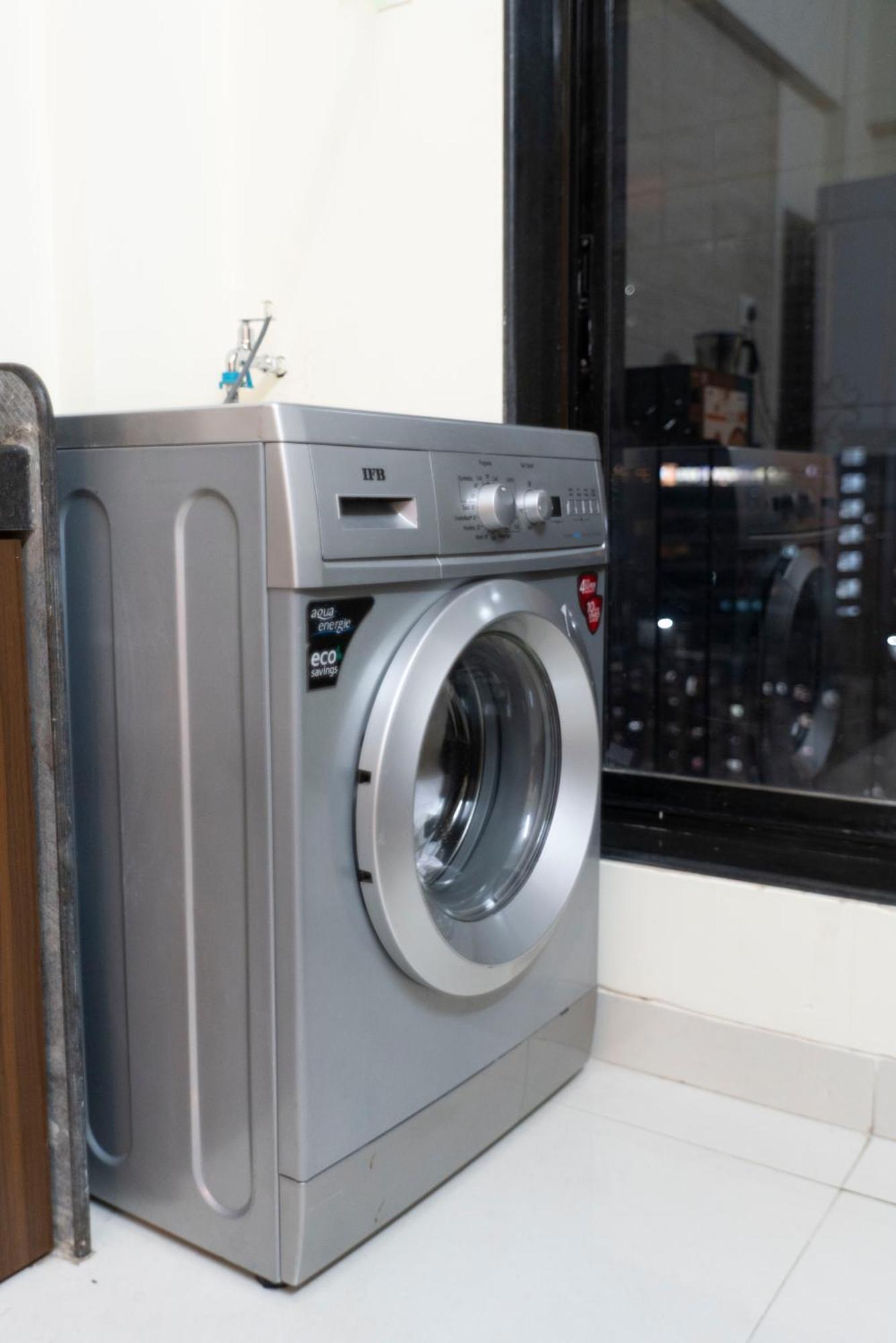 Spacious, Stylish, Upper Floor 3bhk Near Bkc *