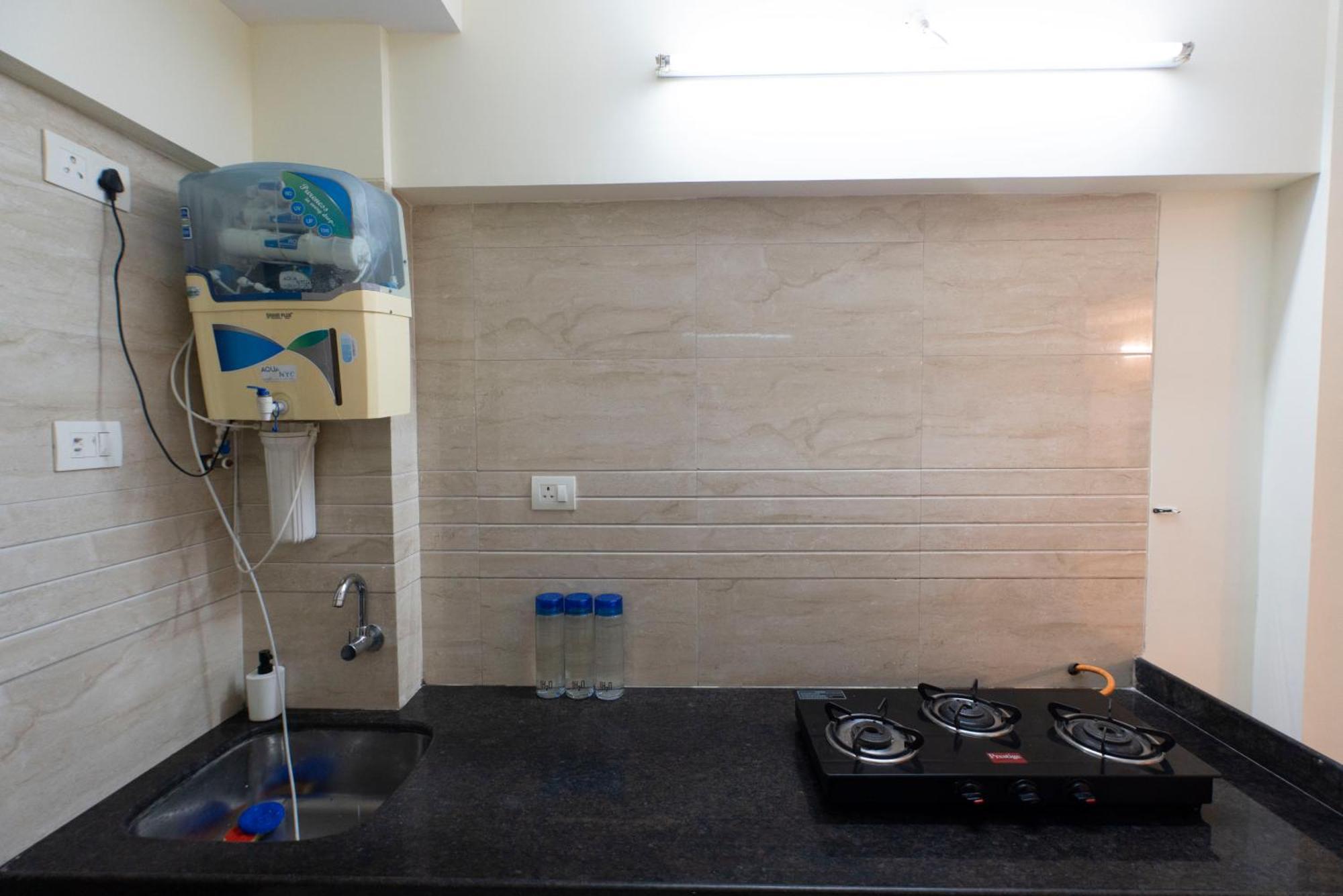 Spacious, Stylish, Upper Floor 3bhk Near Bkc Apartament *