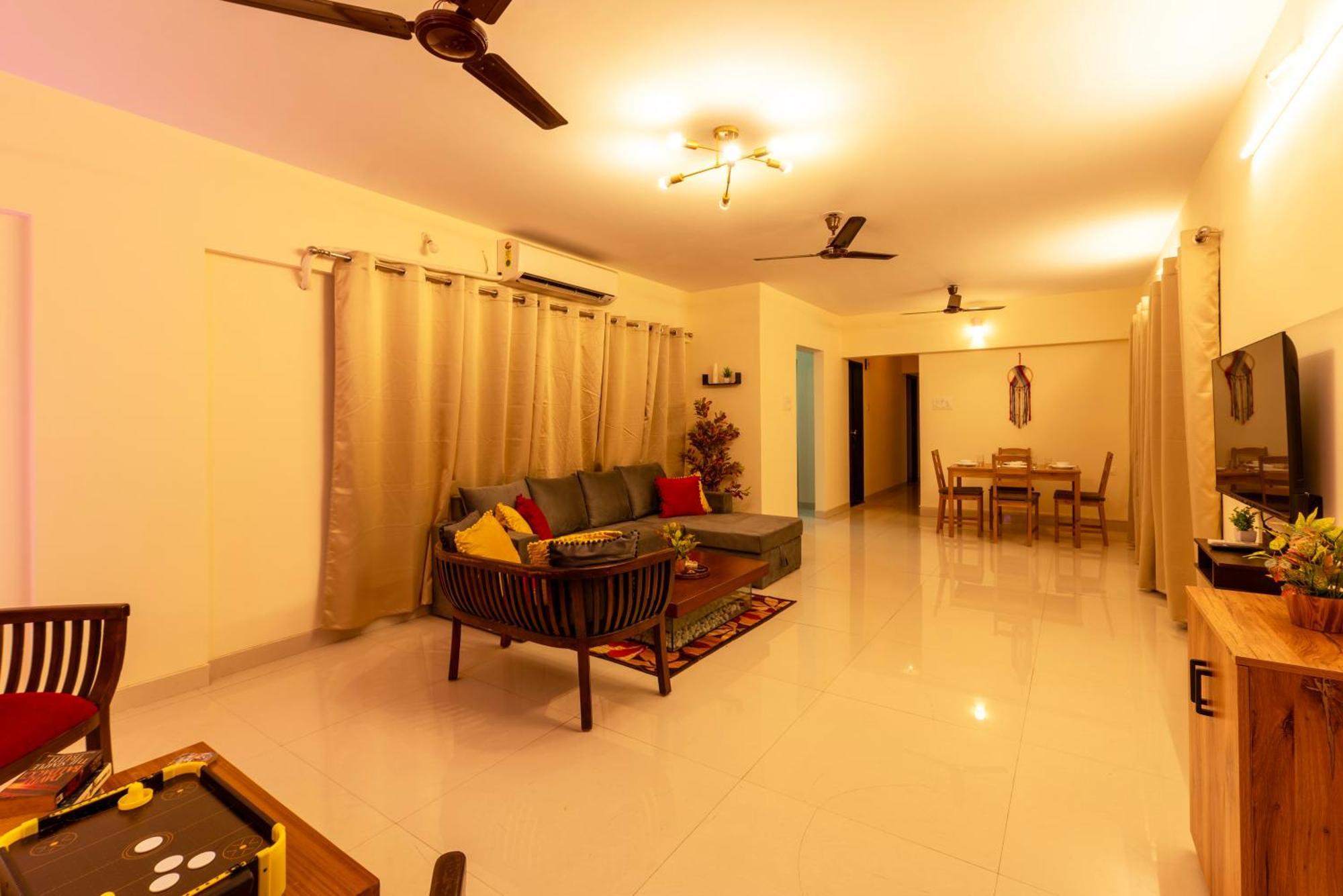 Spacious, Stylish, Upper Floor 3bhk Near Bkc Apartament *