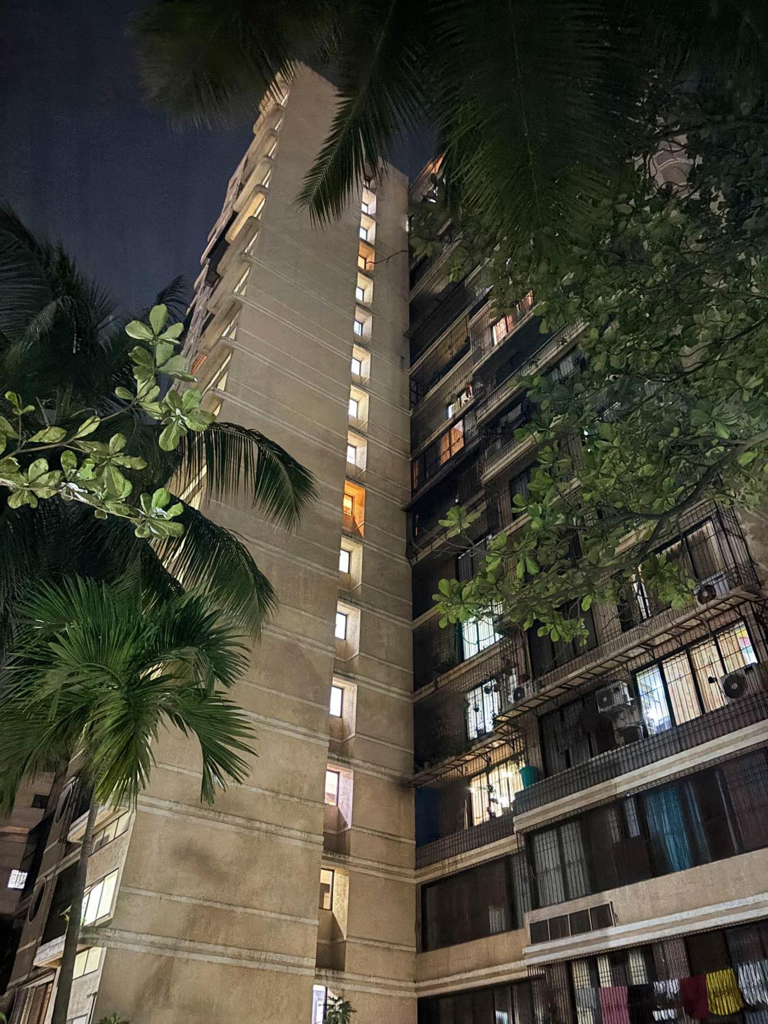 Apartment Spacious, Stylish, Upper Floor 3bhk Near Bkc *