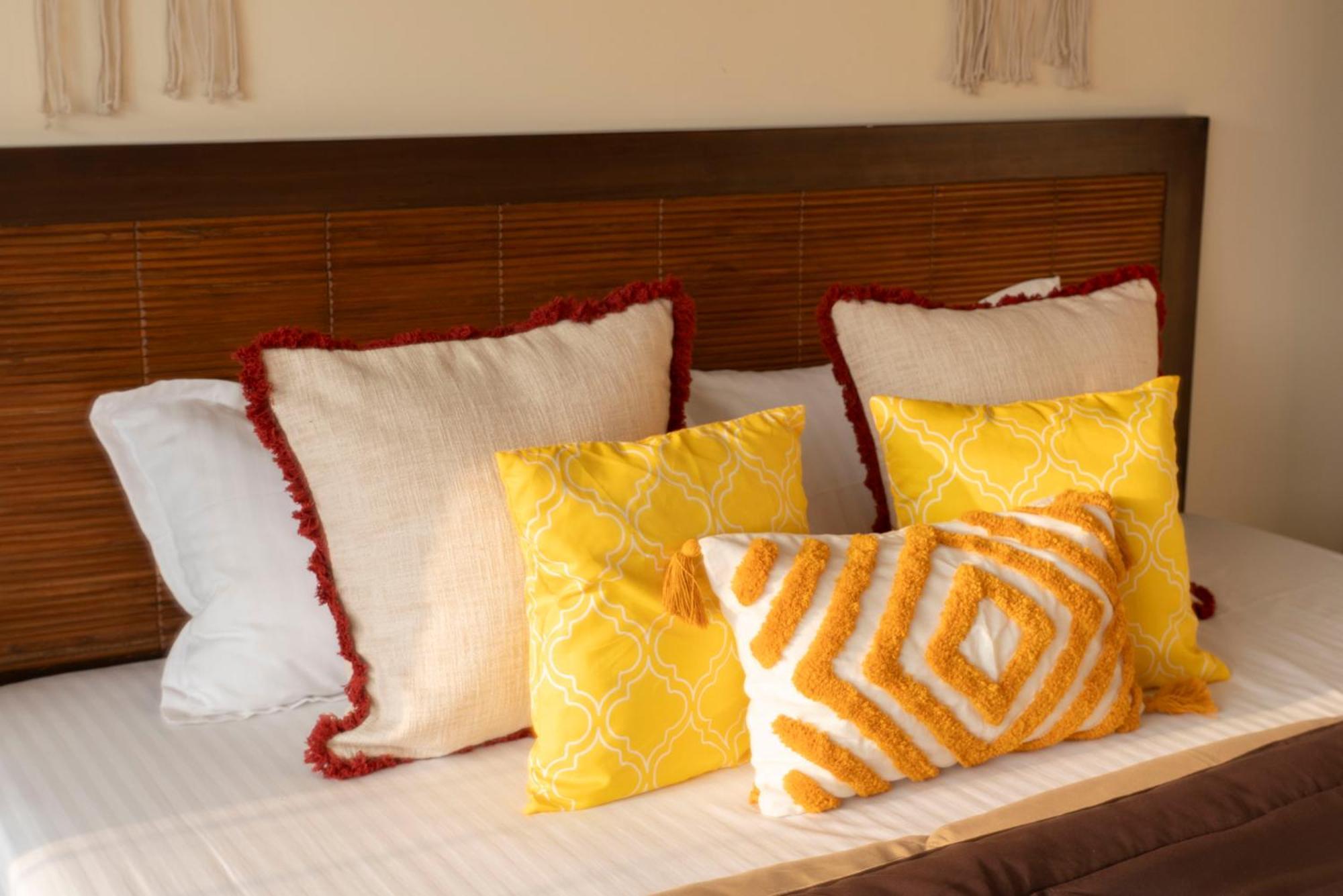 Spacious, Stylish, Upper Floor 3bhk Near Bkc *
